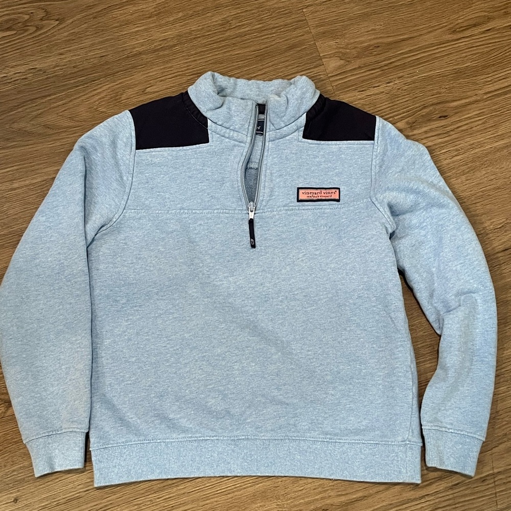 Vineyard Vines pull over sweater